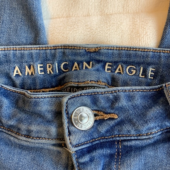 American Eagle Outfitters Next Level Stretch Distressed Super Hi Rise Jegging - Picture 4 of 16